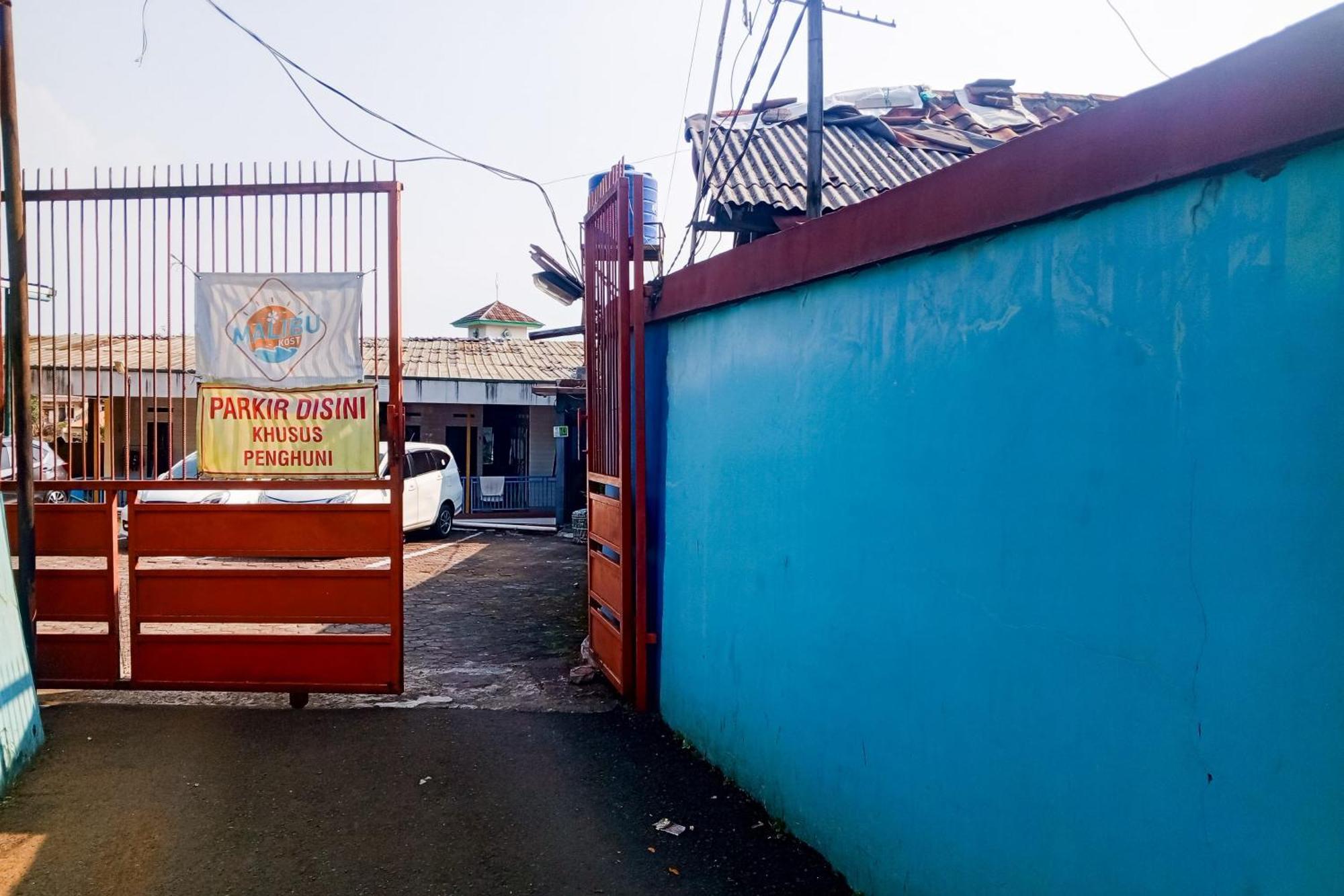 Malibu Syariah Bogor Redpartner Hotel Luaran gambar