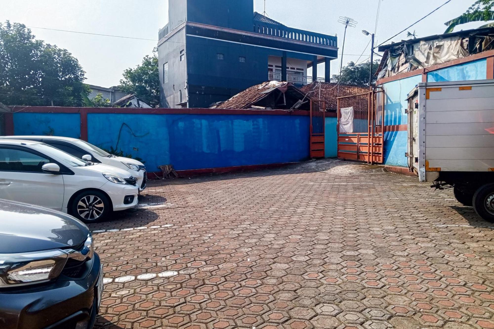 Malibu Syariah Bogor Redpartner Hotel Luaran gambar
